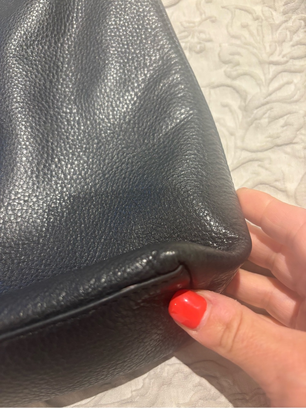 Tory Burch Black Pebbled Leather Shoulder Bag with Tassels - Picture 5 of 8